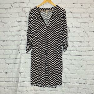 Tacera Navy and Tan Chevron Print 3/4 Roll Tab Sleeves 2X